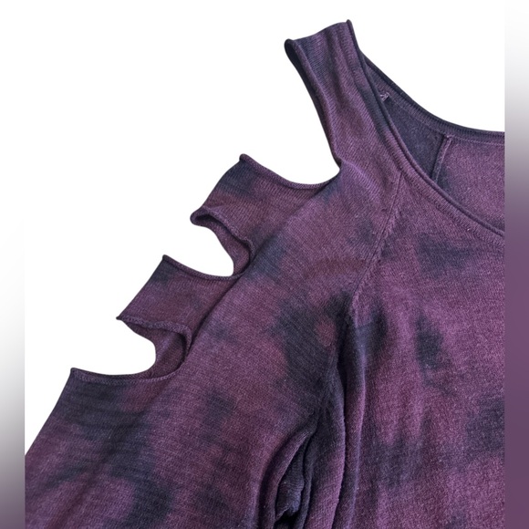 Rock & Republic Cold Shoulder Long Sleeved Women’s XL Shirt - Picture 2 of 6